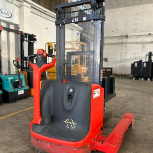 Stoccatore elettrico usato Linde L12AS