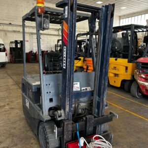 Carrello elevatore elettrico usato Komatsu FB13M