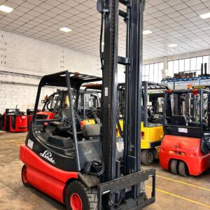Carrello elevatore elettrico usato Linde E30/02